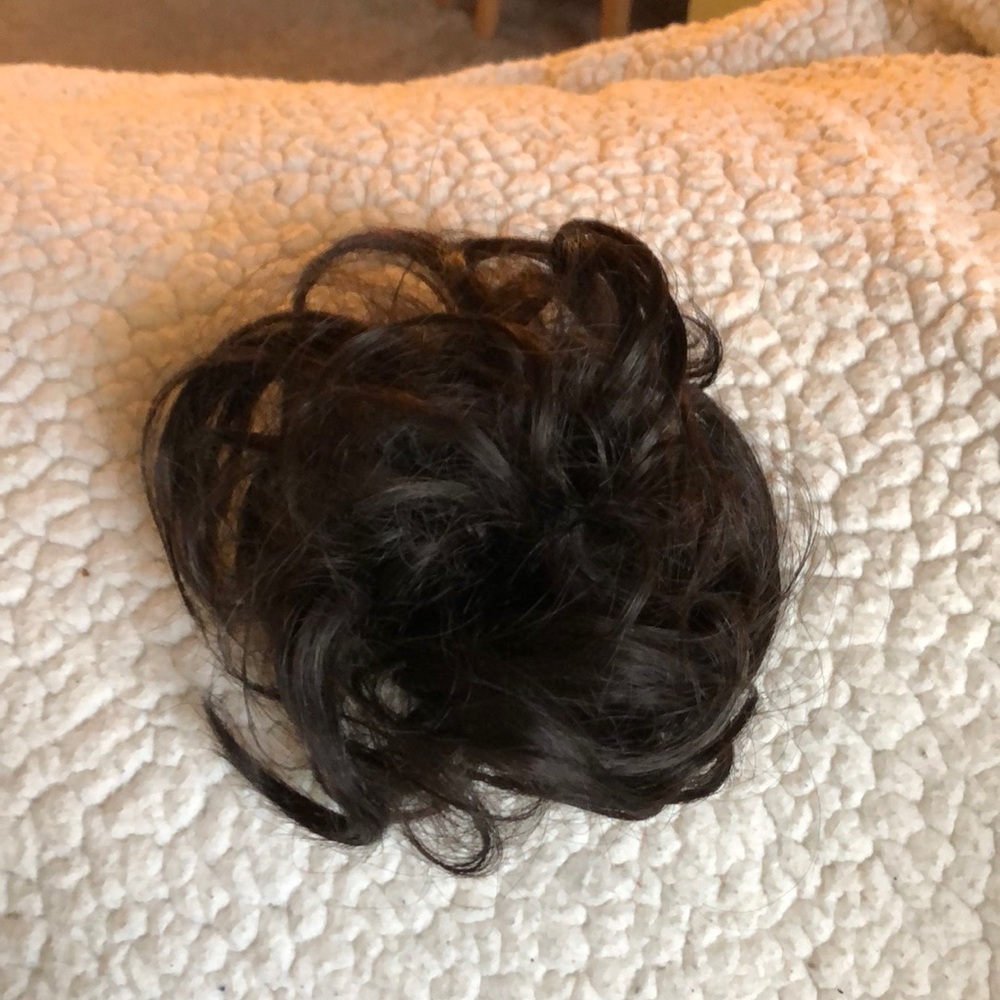 HAIR SCRUNCHIE